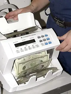 Currency-counting machine