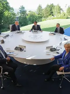G7