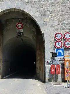 Tunnel