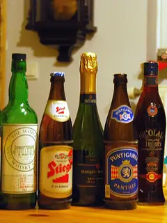 Alcoholic beverage