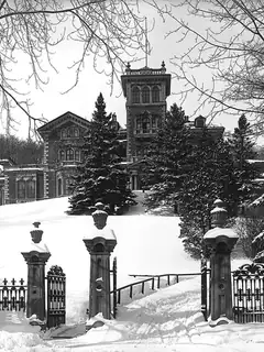 Ravenscrag, Montreal