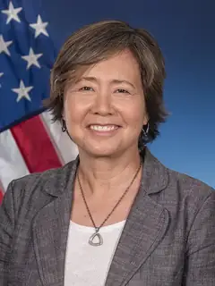Stefanie Tompkins